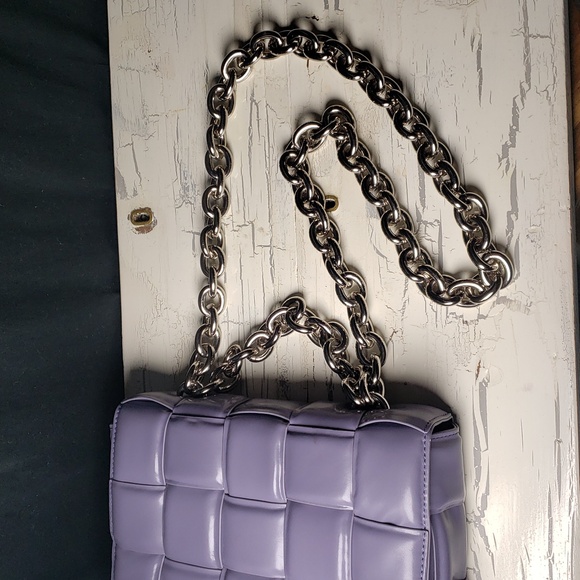 Inspired Shoulder Bag in Purple Cowhide with a Weighted Chain Strap - Picture 4 of 16